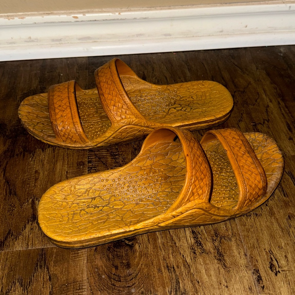 Tan Pali Hawaii sandals